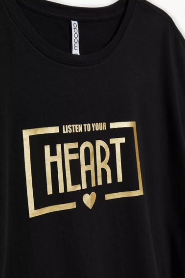 T-shirt z napisem i krótkimi rękawami czarny 