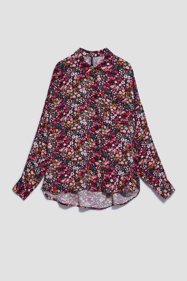 Koszula ze wzorem kwiatów i długimi rękawami czarna