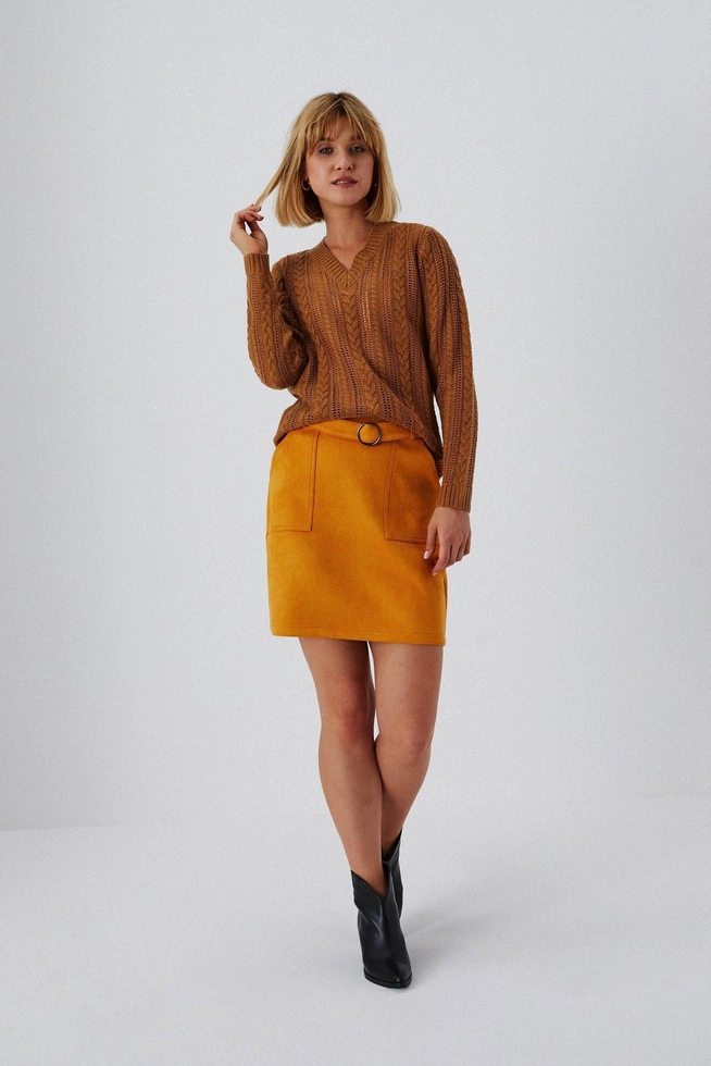 Trapezowa spódnica z kieszeniami