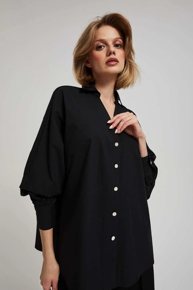 Koszula z ozdobnymi guzikami i bufiastymi rękawami czarna