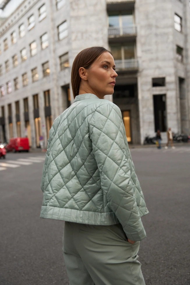 Dwustronna pikowana kurtka oliwkowa