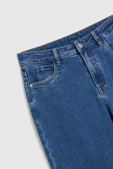 Jeansy z prostą nogawką niebieskie