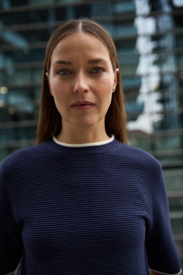 Sweter z krótkimi rękawami granatowy