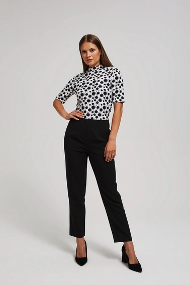 Wzorzysta bluzka z półgolfem perłowa