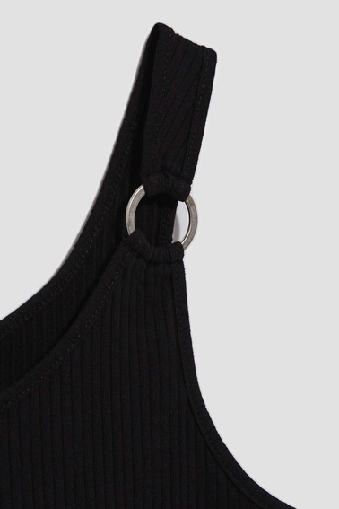 Dopasowany prążkowany top czarny