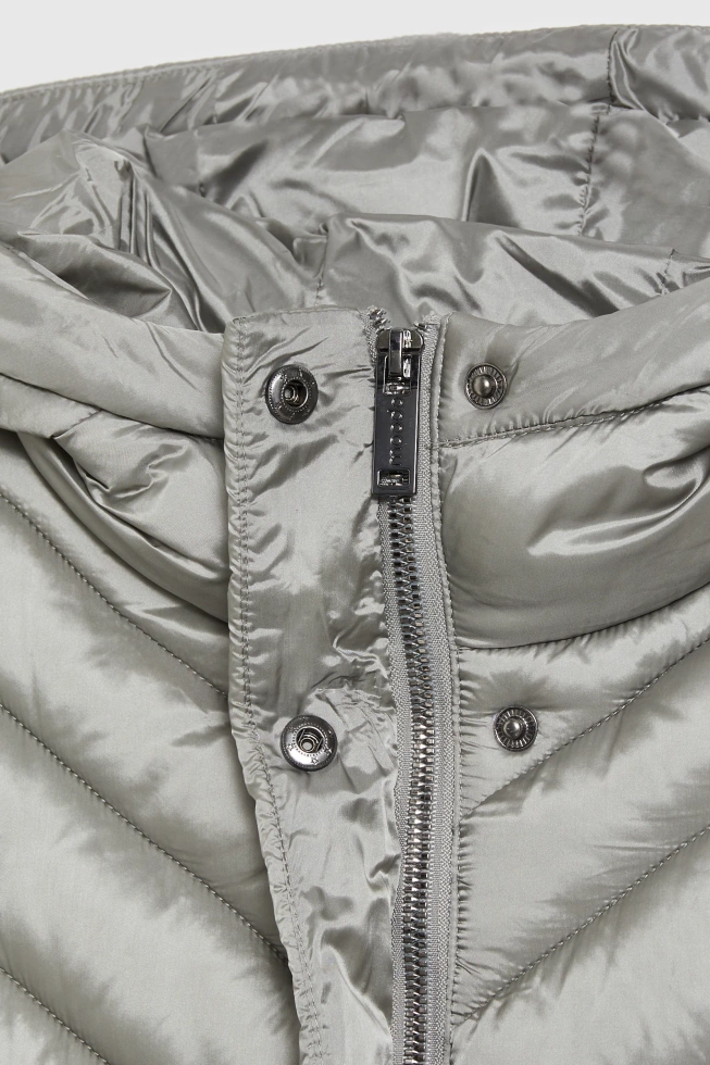 Długa kurtka oliwkowa