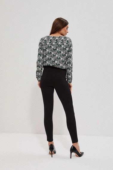 Legginsy z ozdobnym guzikiem czarne