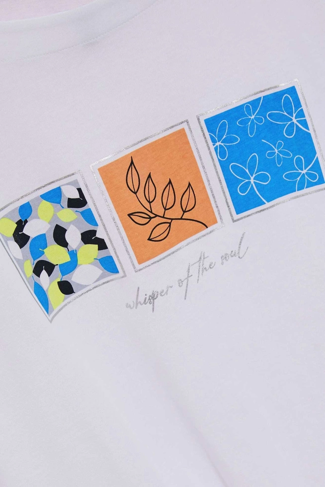 Bawełniany t-shirt z roślinnym nadrukiem i okrągłym dekoltem biały