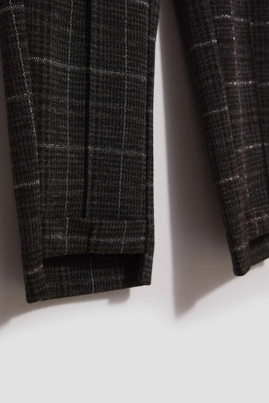 Spodnie w kratę czarne