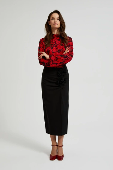 Spódnica z ozdobną różą i rozcięciem czarna