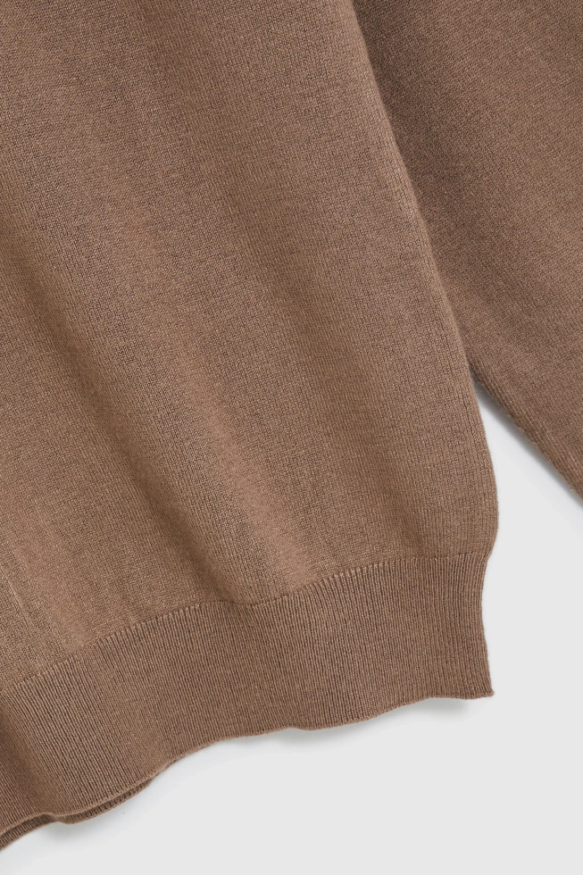 Gładki golf beżowy