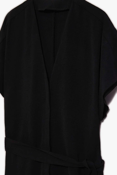 Sukienka maxi z wiązaniem w talii czarna