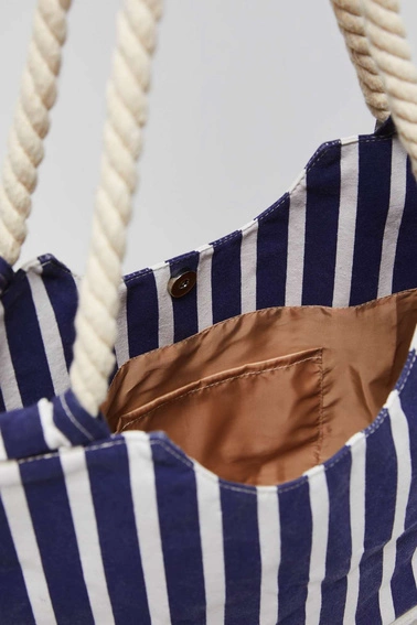 Materiałowa torba na plażę granatowa