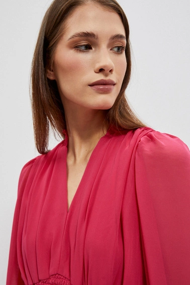 Sukienka z falbaną i bufiastymi rękawami