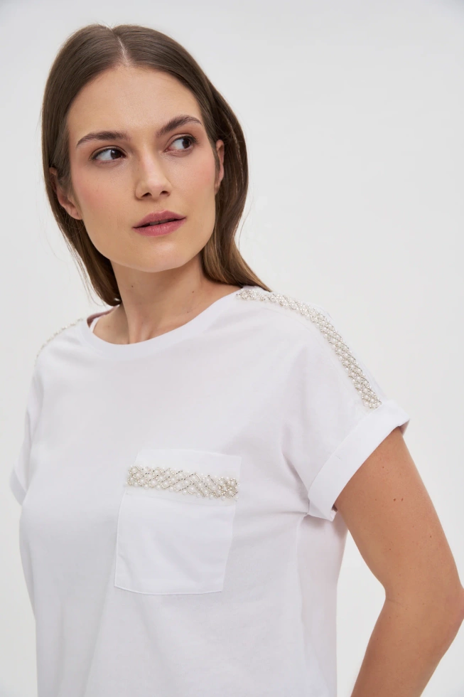 Bawełniany t-shirt ozdobiony koralikami biały