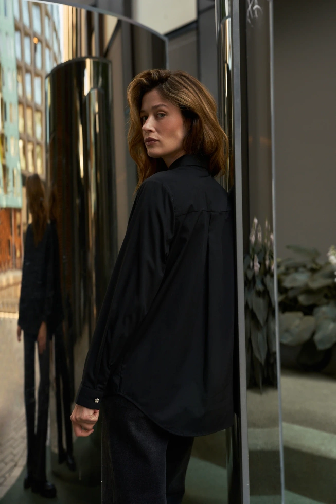 Koszula z kołnierzykiem czarna