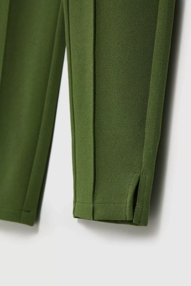 Elegnackie spodnie w kant khaki