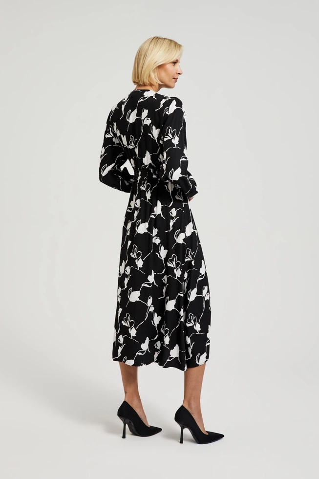 Wiskozowa sukienka z printem czarna
