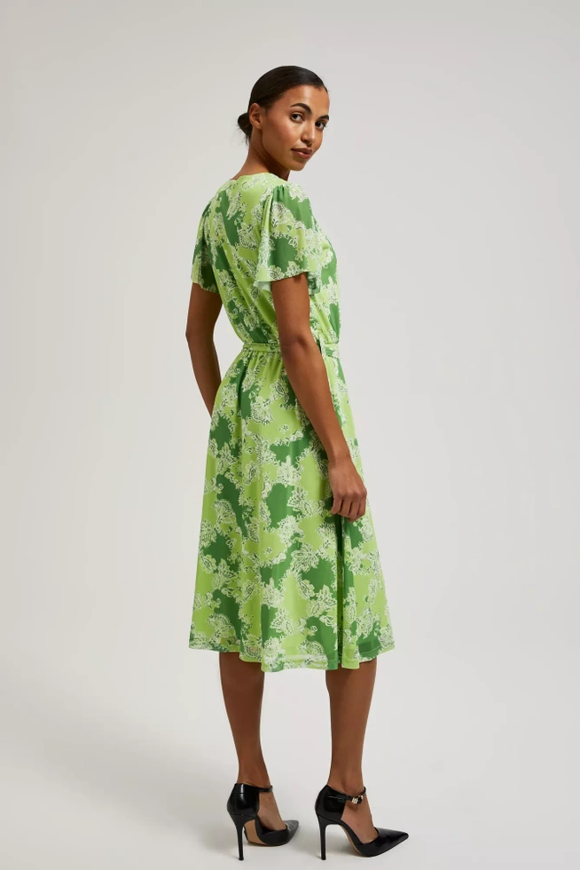 Sukienka w kwiaty zielona
