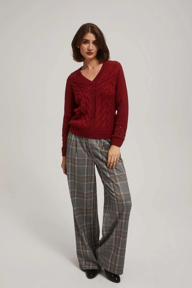 Sweter z ażurowymi rękawami