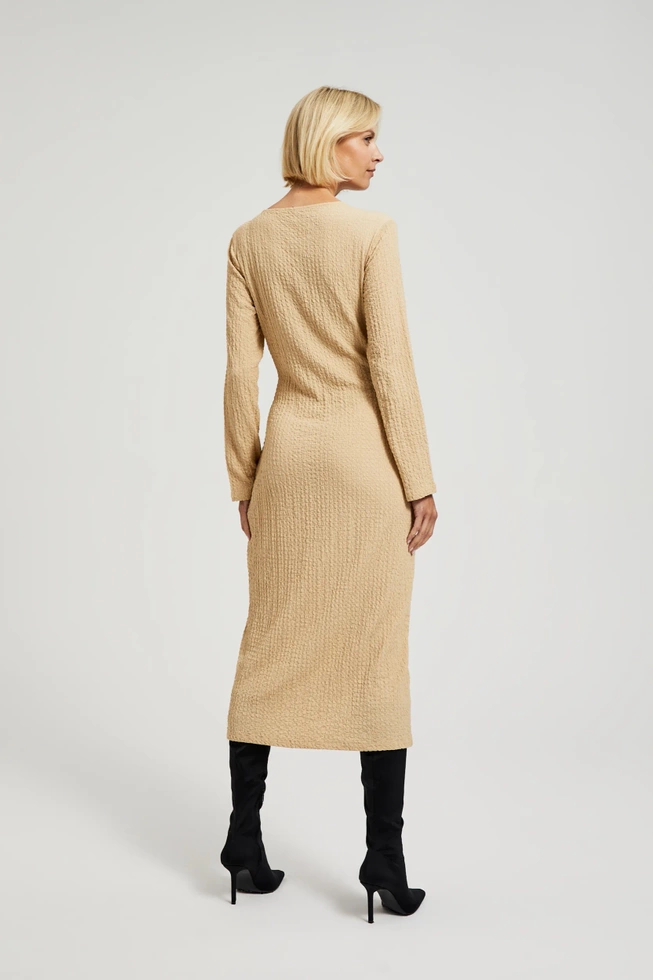 Sukienka midi z długimi rękawami beżowa