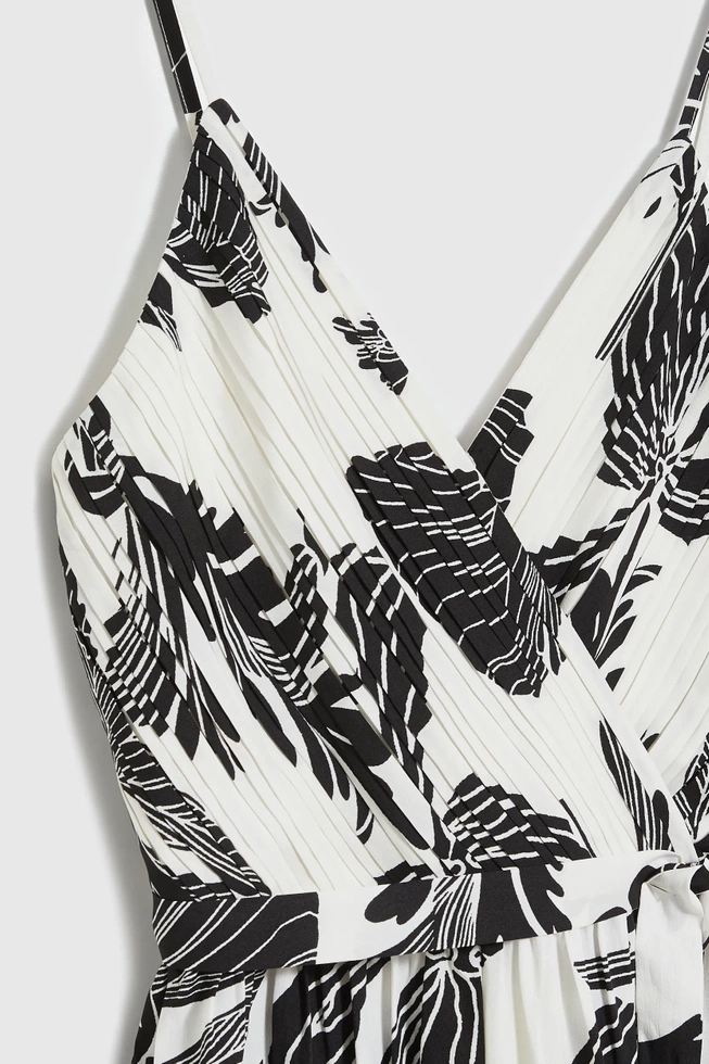 Kombinezon w tropikalny wzór czarno-biały