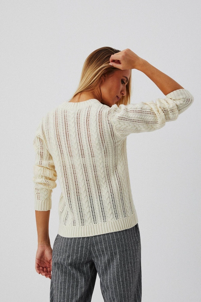 Sweter ze wzorem warkocza