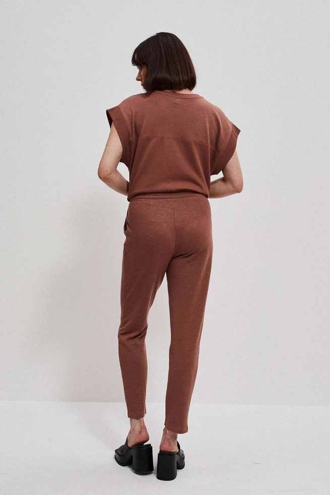 Spodnie dresowe z wiązaniem czekoladowe