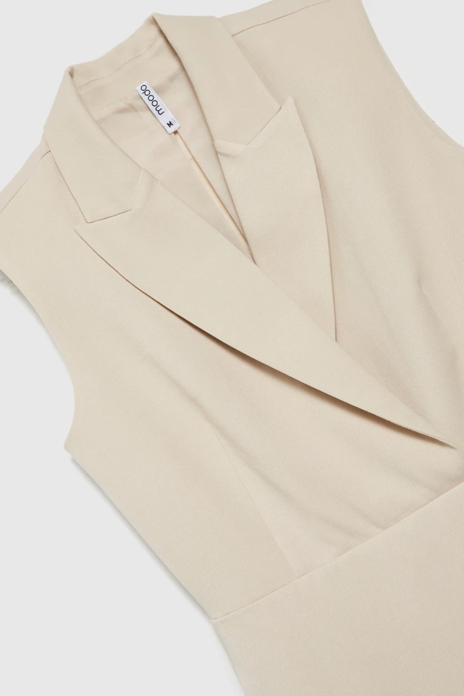 Elegancka sukienka beżowa