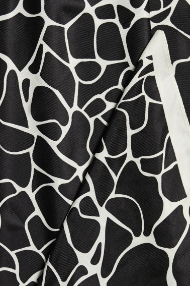 Wzorzysta apaszka czarna 