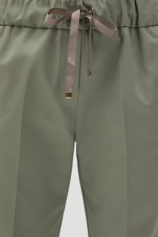 Spodnie z prostymi nogawkami w kant oliwkowe