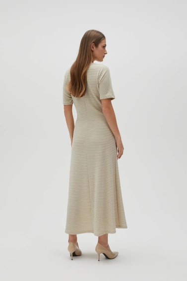 Sukienka w paski beżowa 