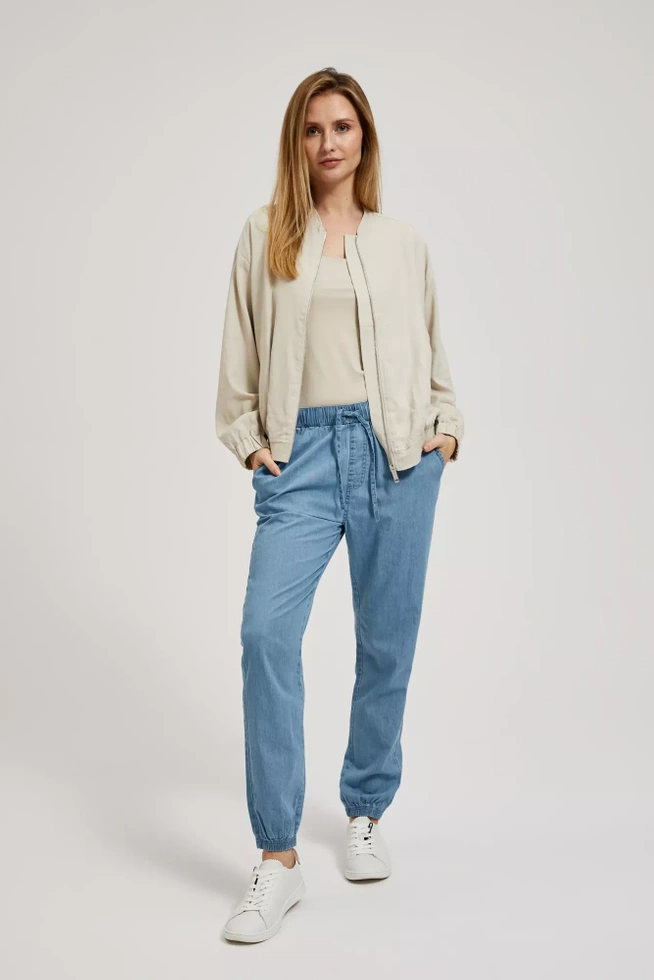 Kurtka bomberka beżowa