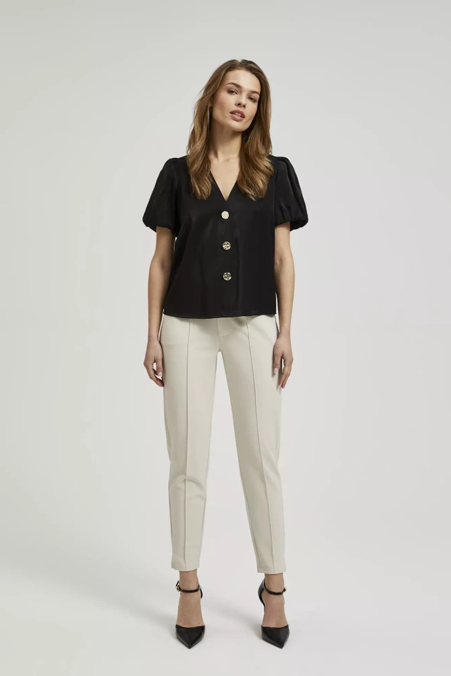 Koszula z bufiastymi rękwami i ozdobnymi guzikami czarna