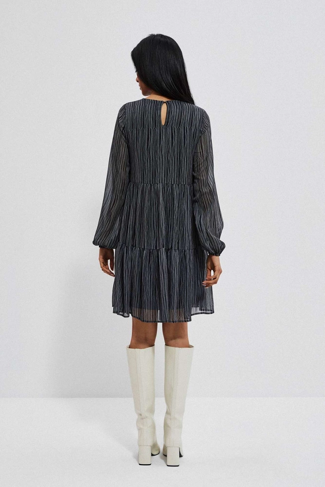 Trapezowa sukienka z printem czarna