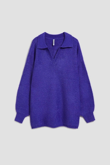 Sweter z dekoltem w serek fioletowy