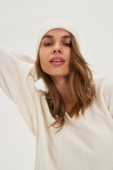 Ciepła czapka biała