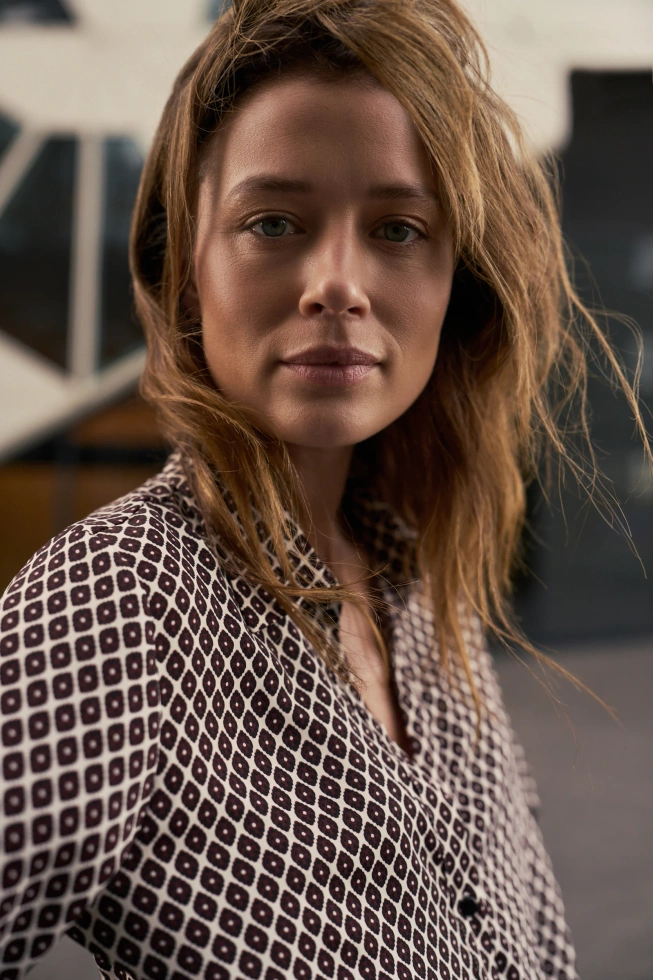 Wzorzysta koszula burgundowa