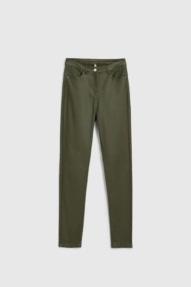 Woskowane spodnie rurki oliwkowe