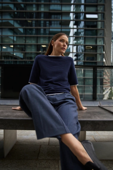 Sweter z krótkimi rękawami granatowy