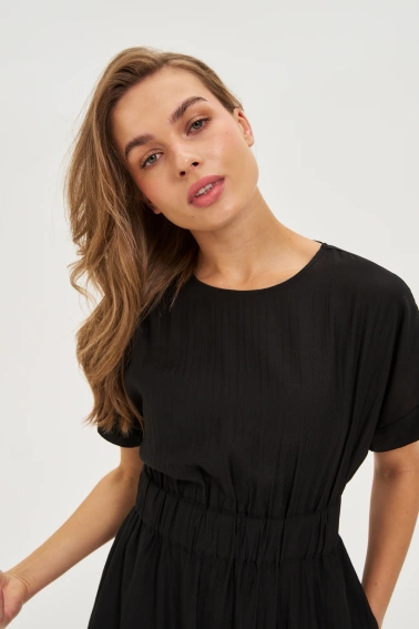 Wiskozowa sukienka czarna