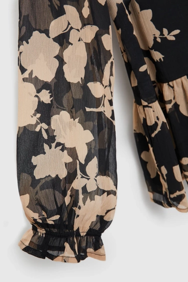 Koszula z beżowym wzorem czarna 