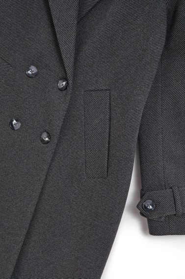 Elegancki długi płaszcz szary