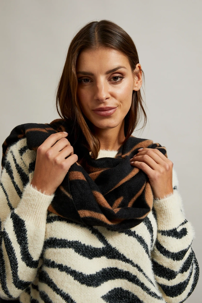 Szalik w zwierzęcy wzór brązowy