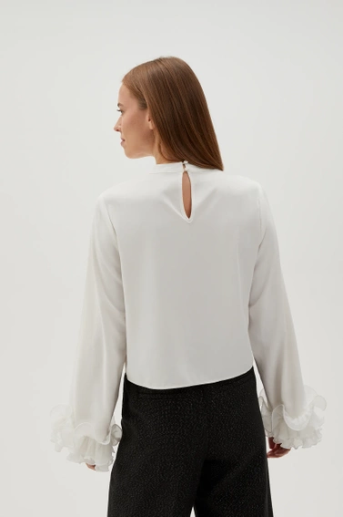 Koszula z falbanami na rękawach biała