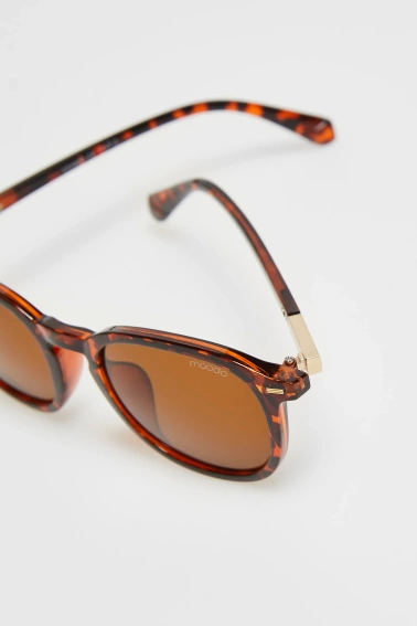 Okulary przeciwsłoneczne brązowe