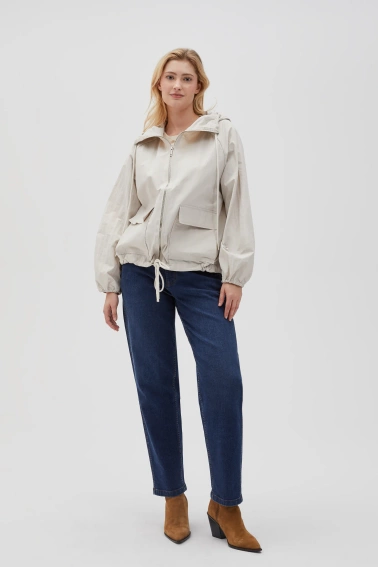 Kurtka z kapturem beżowa