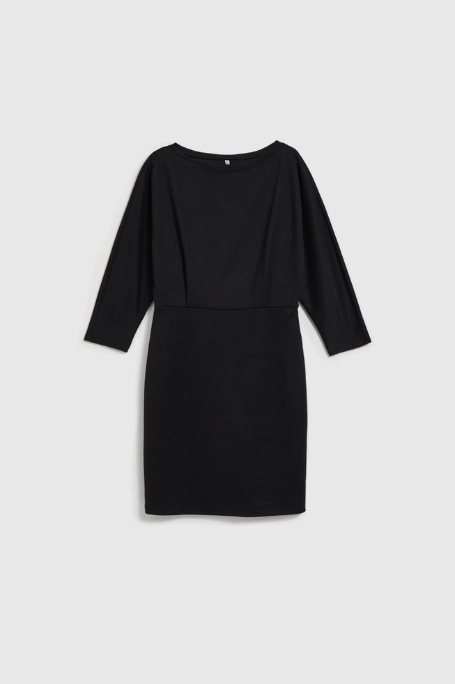 Gładka sukienka o długości przed kolano czarna