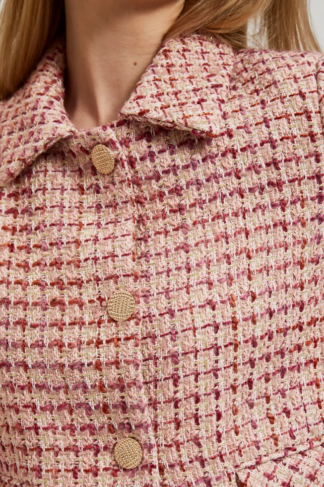 Marynarka zapinana na złote guziki różowa