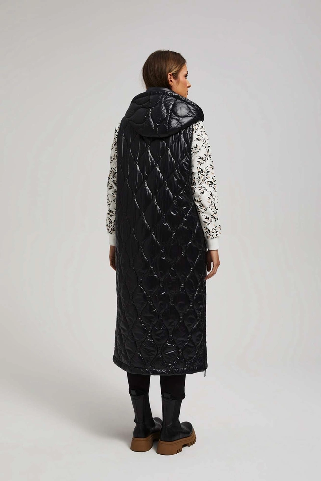 Długa kamizelka z kapturem